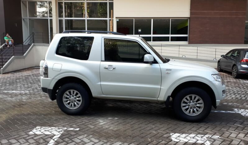 Mitsubishi Montero Hard Top lleno